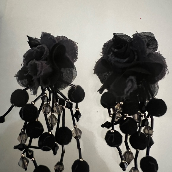 One of kind flower velvet earrings - Picture 2 of 3